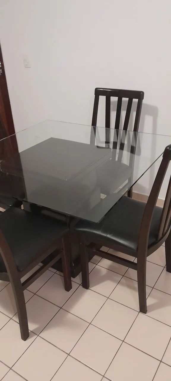Mesa com 4 cadeiras 65568136293250123