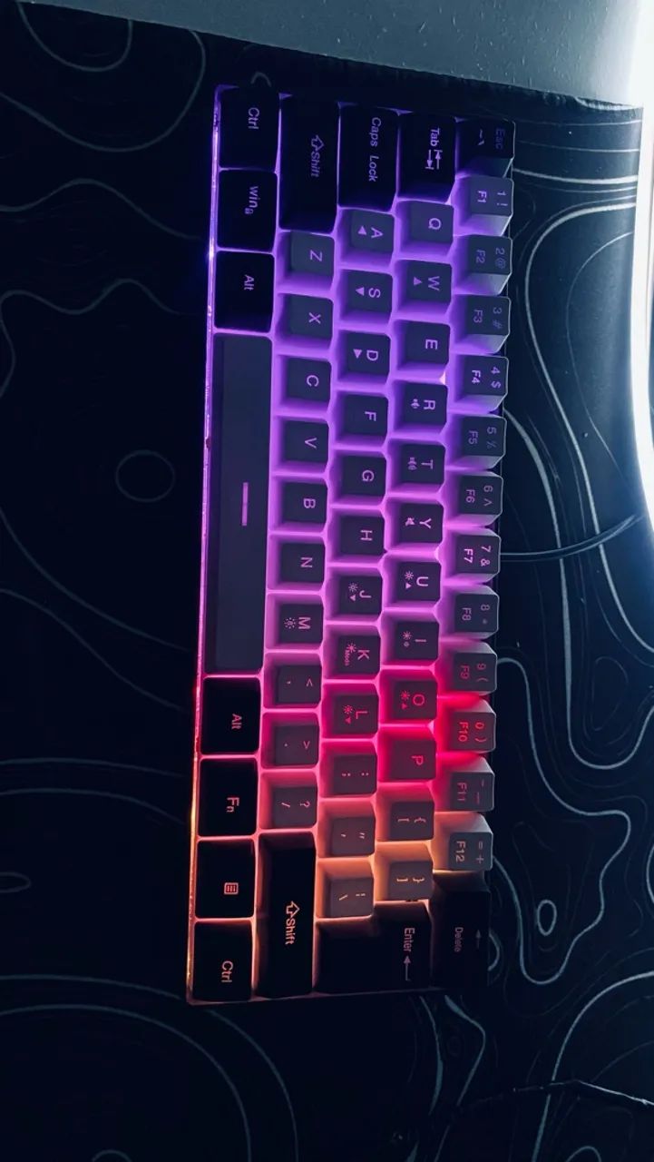 Teclado Gamer 60% RGB - Foto 2