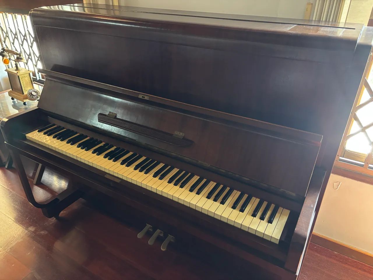 Vendo piano a retirar em Coqueiros - Foto 4