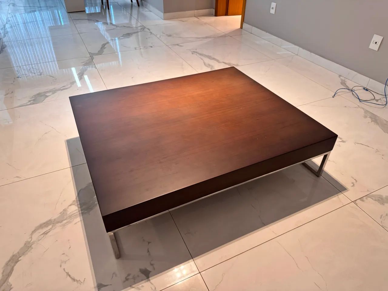 Mesa de Centro de madeira 1,20m x 1m - Foto 3
