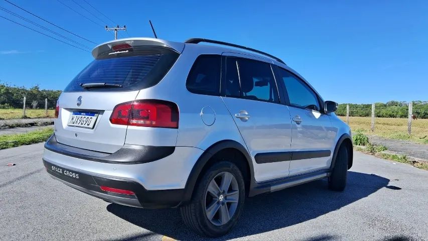 Volkswagen Spacecross 2012