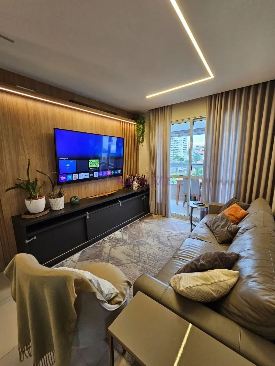 Apartamento 2 Dormitórios (1 Suíte) | 2 Vagas | Mobiliado - Foto 3