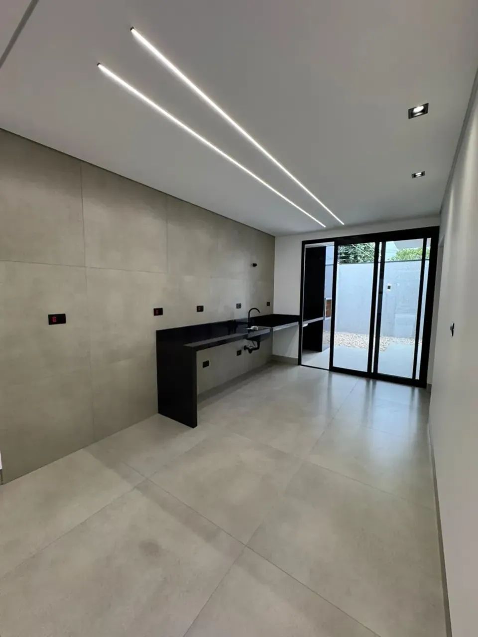 Casa para venda com 3 quartos em Sarandi - PR