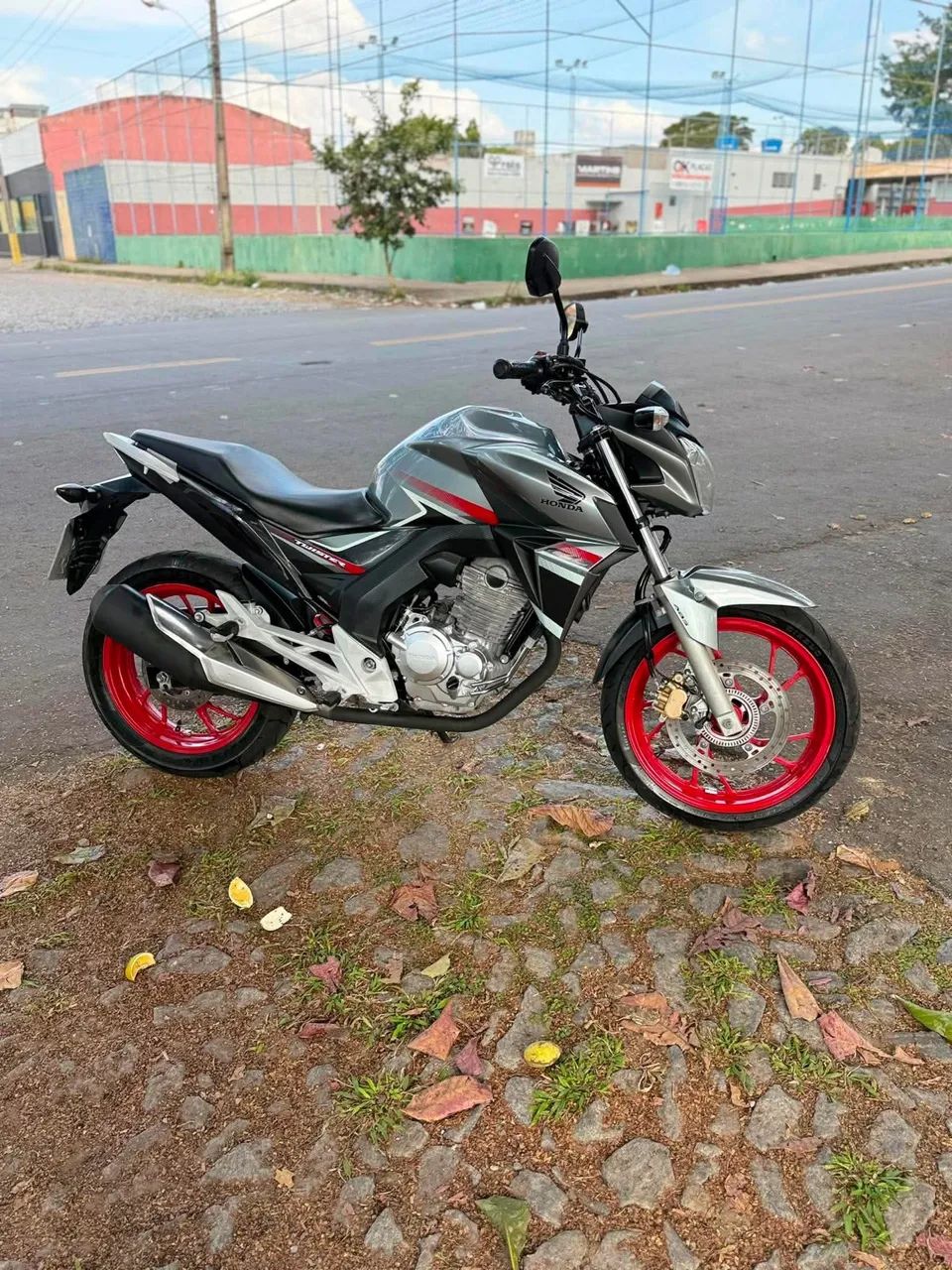 CB Twister 250 2018