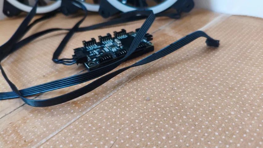 Kit de 3 Fans Gaming Master RGB - Foto 2