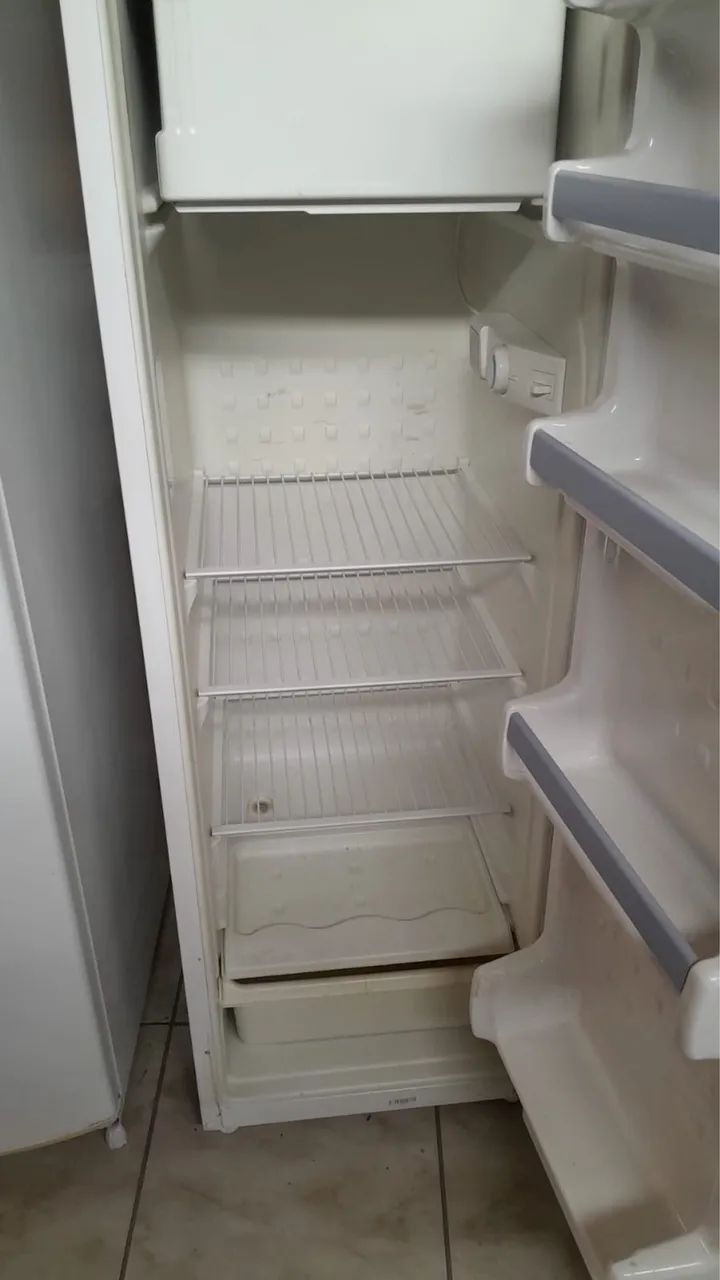 Geladeira Consul - 240L - Foto 2