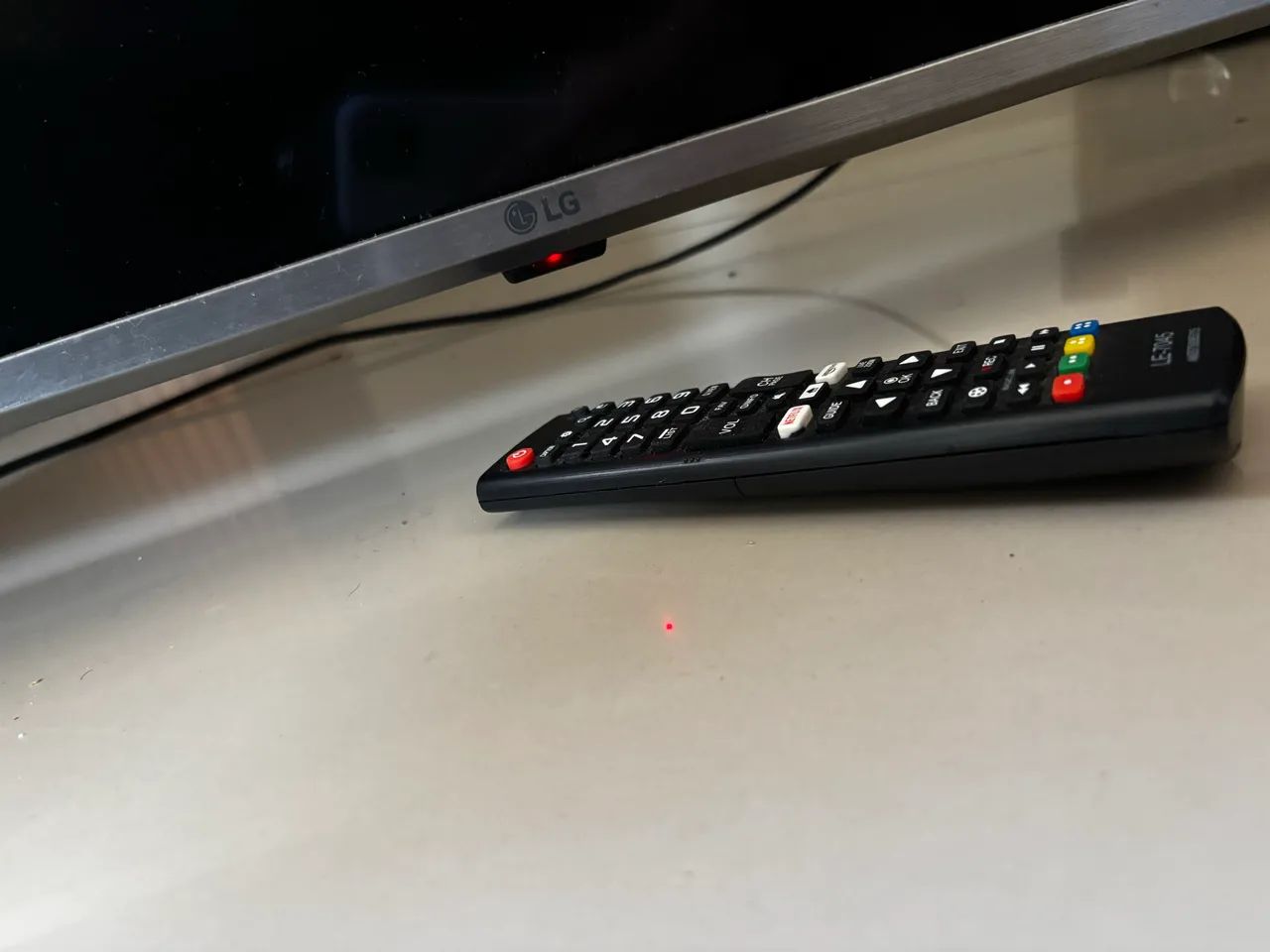 TV 43? LG Smart 4K - com defeito  - Foto 4