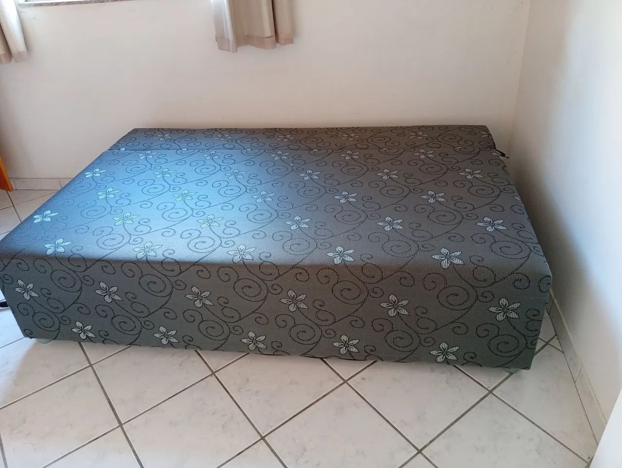 Sofá-Cama 3 Lugares em Excelente Estado | Abre Fácil | R$ 320 - Foto 2