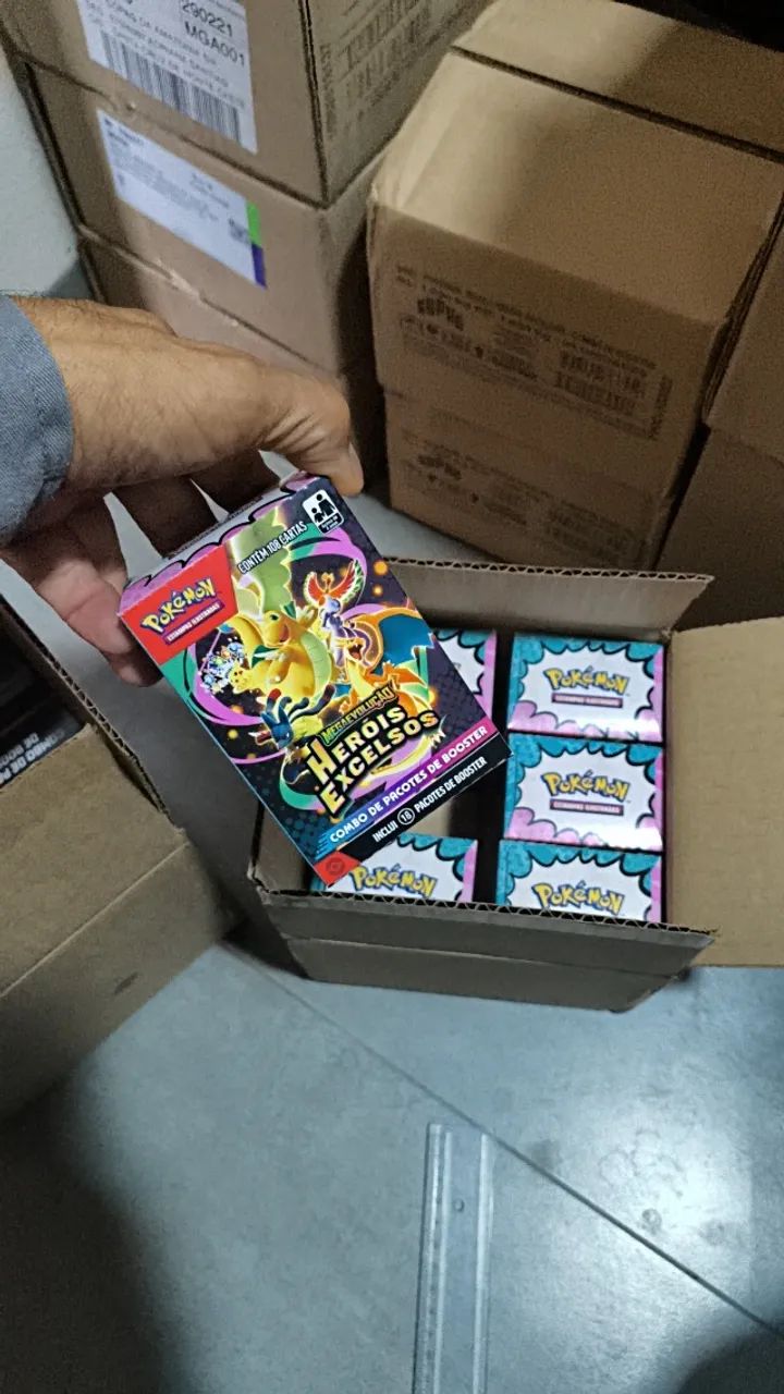 Combo de Boosters Pokémon Heróis Excelsos  - Foto 4