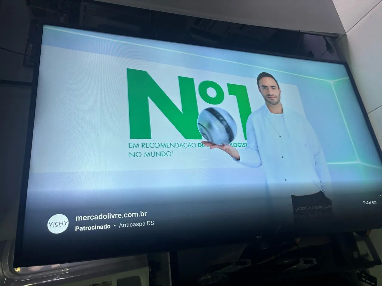 Smart TV LG 4k de 65 polegadas  moderna e em ótimo estado  - Foto 2