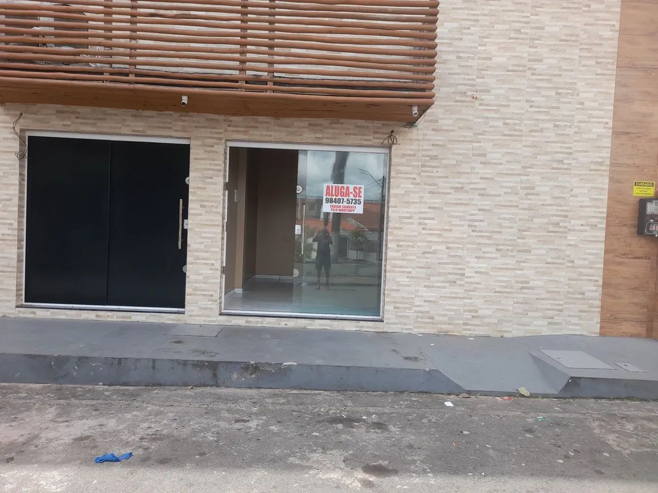 SALA COMERCIAL  COM  UMA AREA 17,60m2  PROXIMO DA AVENIDA DANIEL DE LA TOUCHE PROMOCAO DE  - Foto 2