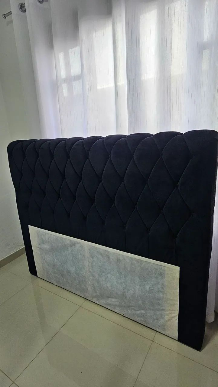 Vende-se mesas de cabeceira e cabeceira