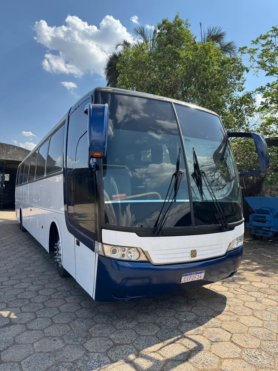 Ônibus Busscar 360