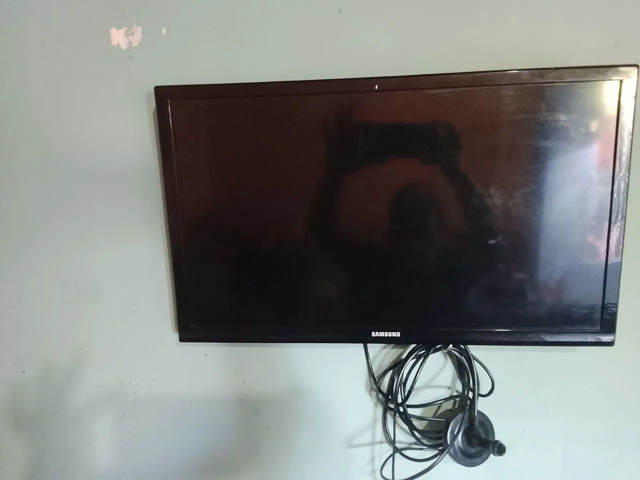 Tv Samsung 22 polegadas ótima pra sair hoje