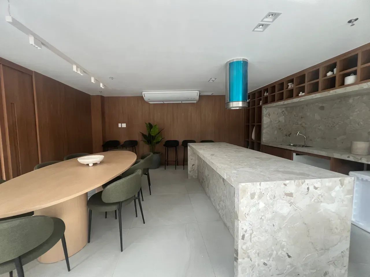 ALUGUEL DE 2 QUARTOS,SENDO UMA SUÍTE COM 74 MATROD - Foto 2