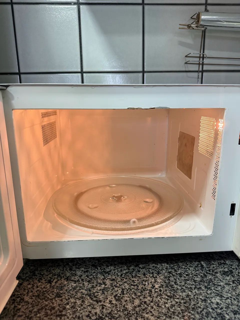 Microondas Panasonic branco  - Foto 2