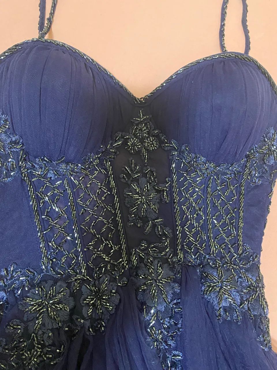 Vendo lindíssimo vestido de festa com echarp - Foto 3
