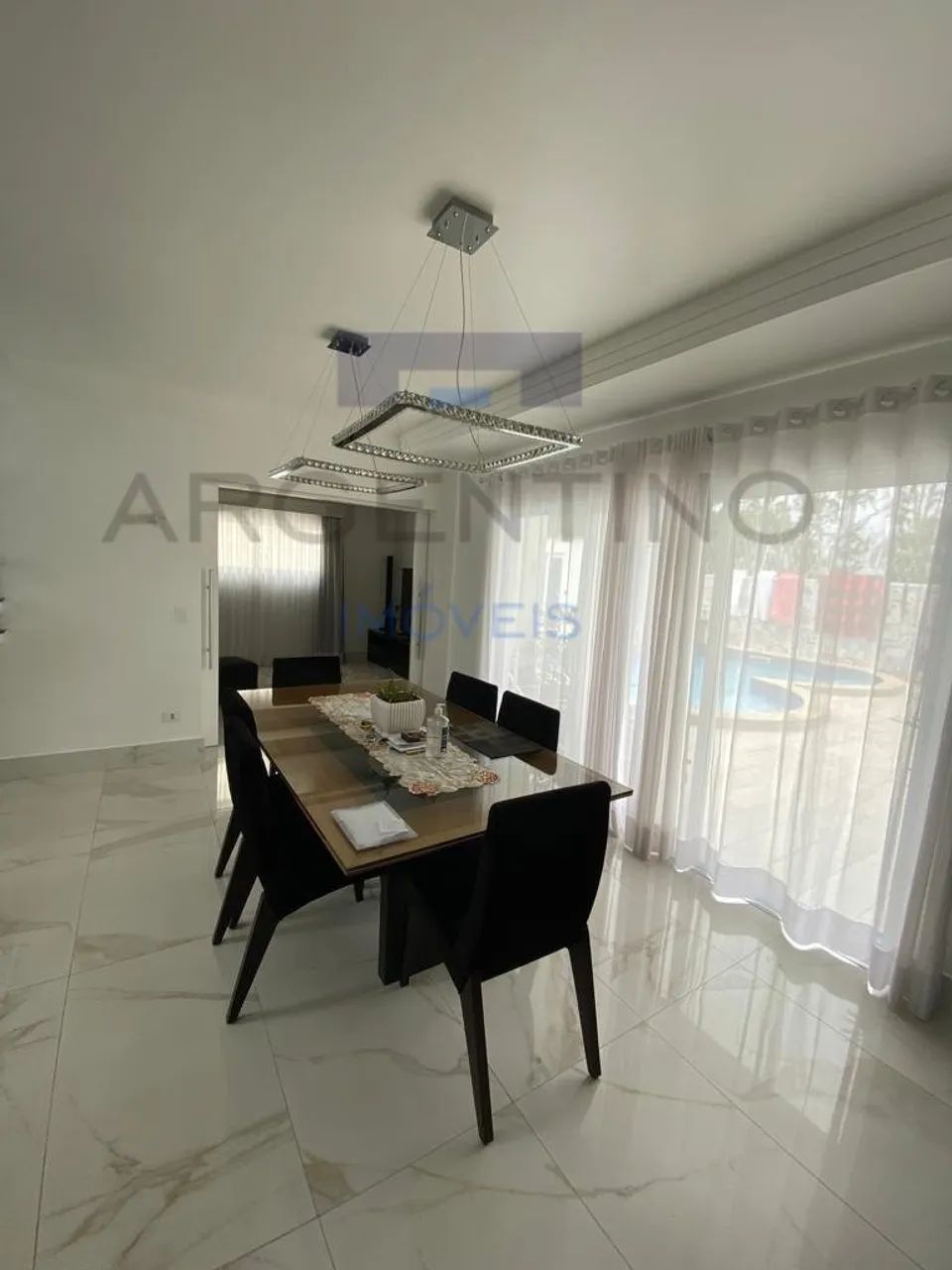 Residência de Luxo no Condomínio Figueiras: Sofisticação e conforto! - Foto 4