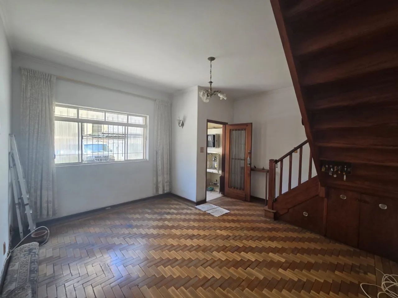 Vendo sobrado com 2 quartos no Belenzinho.
