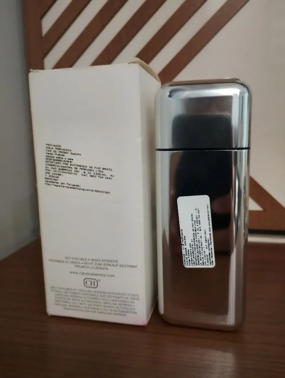 Perfume 212 Vip Men 100ml  - Foto 3