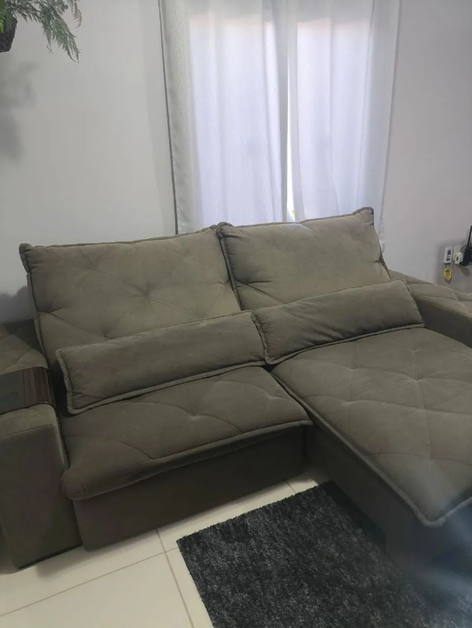 Vendo Sofá Retrátil e Reclinável em ótimo estado.  - Foto 2