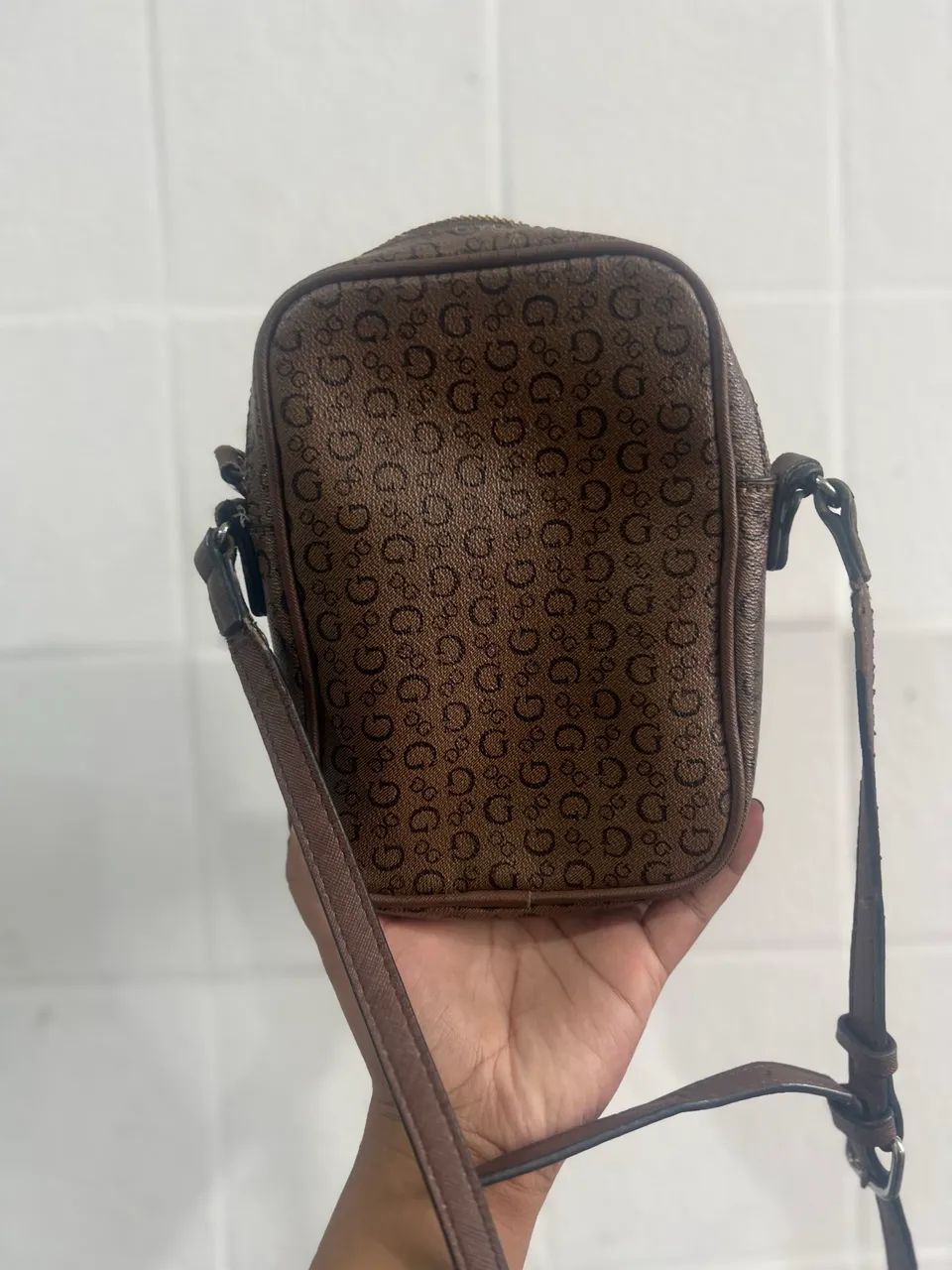 Crossbody Marrom da Guess Original  - Foto 2