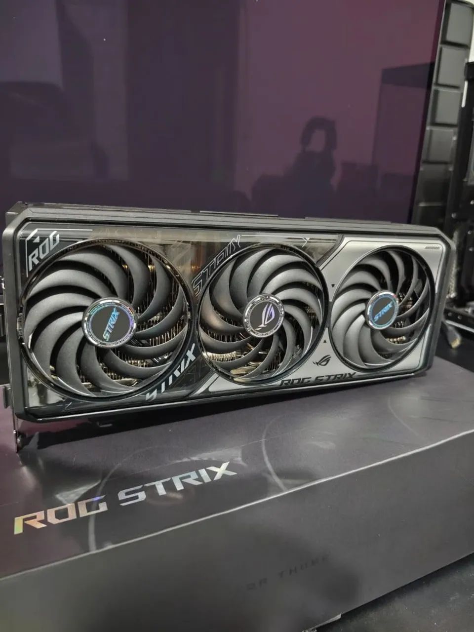 RTX 5070 TI ROG Strix - Nova - Foto 3