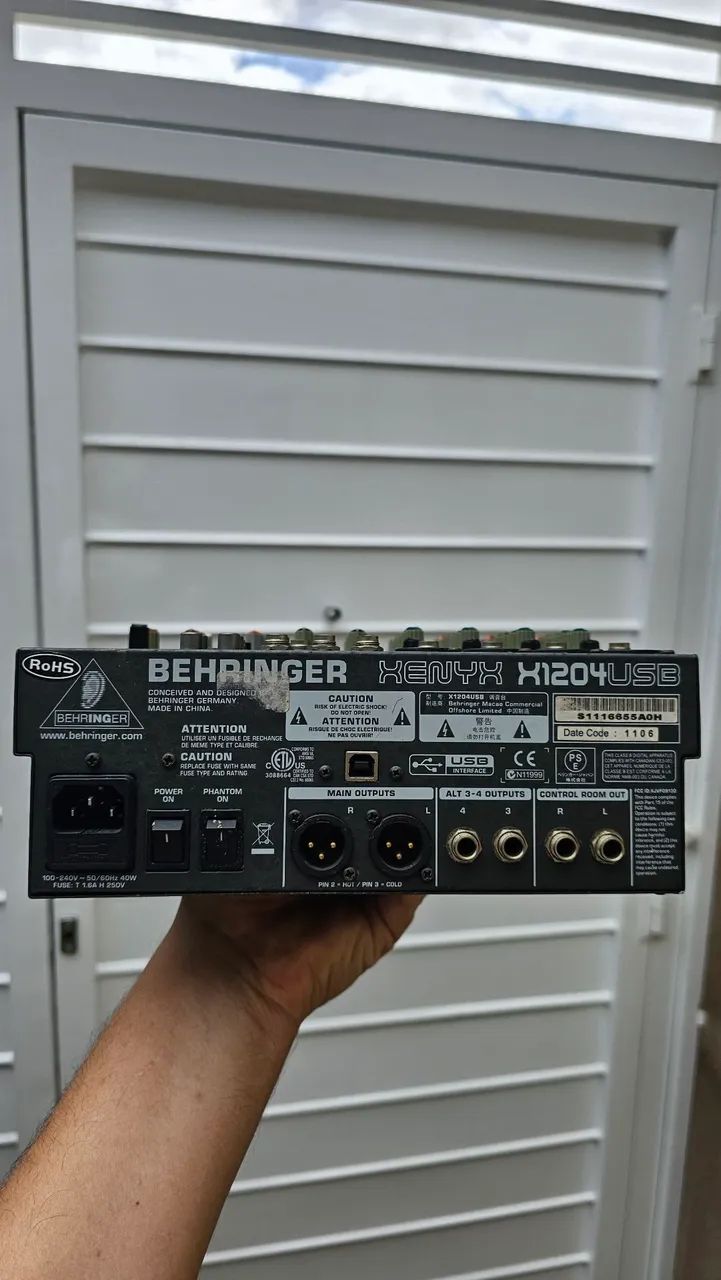 Mesa de SOM 8 Canais Behringer - Foto 2