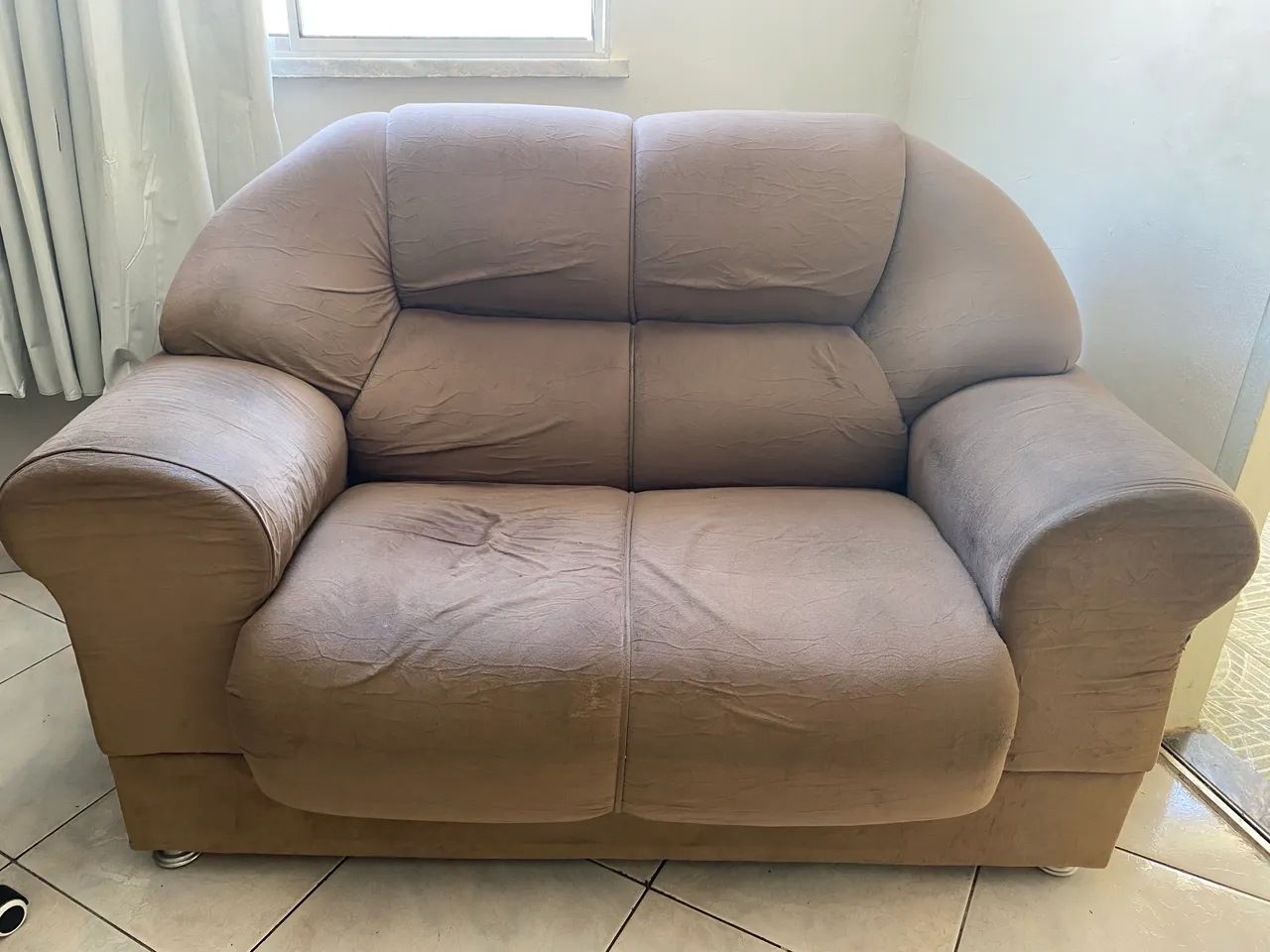 Sofá simples - 2 lugares - Foto 2