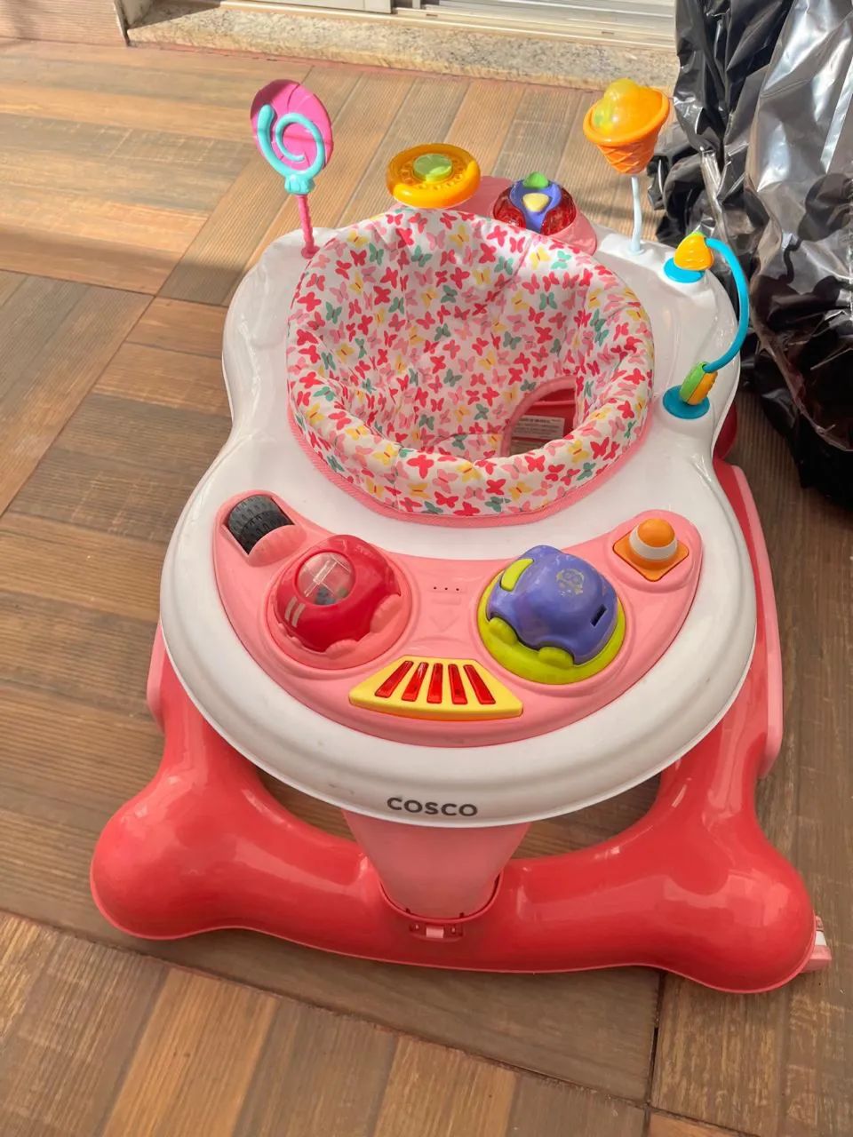 Andador infantil rosa - Foto 2