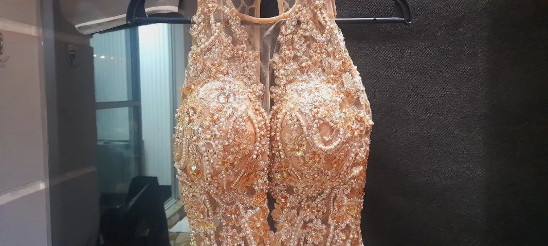 Vestido Dourado (formal elegante) - Foto 4