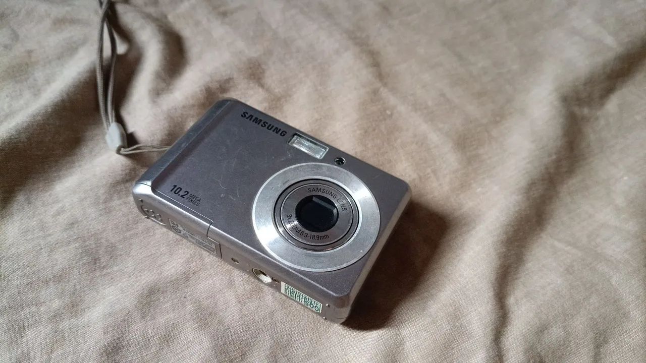 Câmera Digital Samsung ES15 10.2 MP - Prata - Foto 5