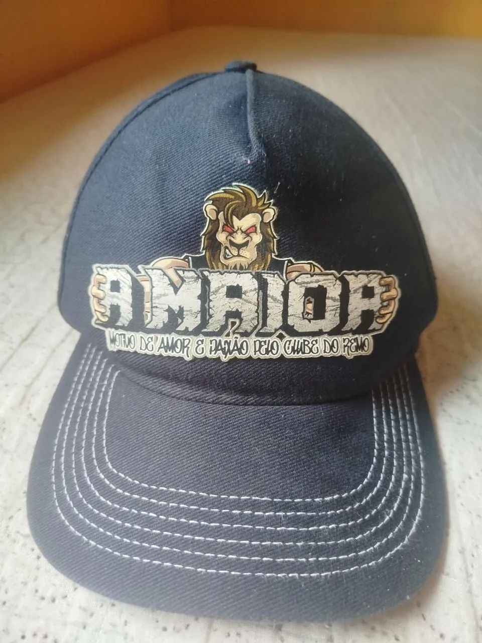 Vendo chapéu da torcida remista 