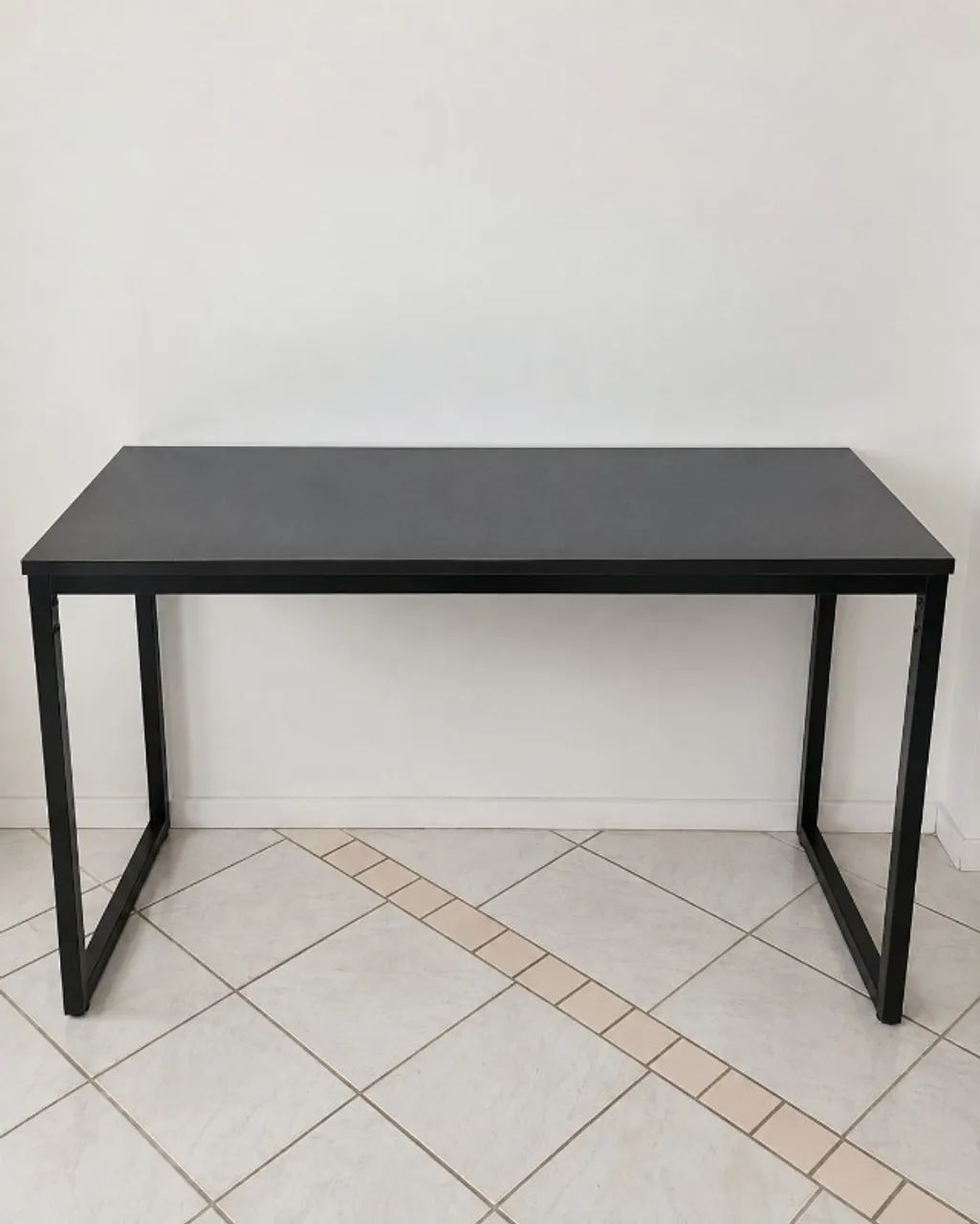 Escrivaninha estilo industrial preta 1,50m
