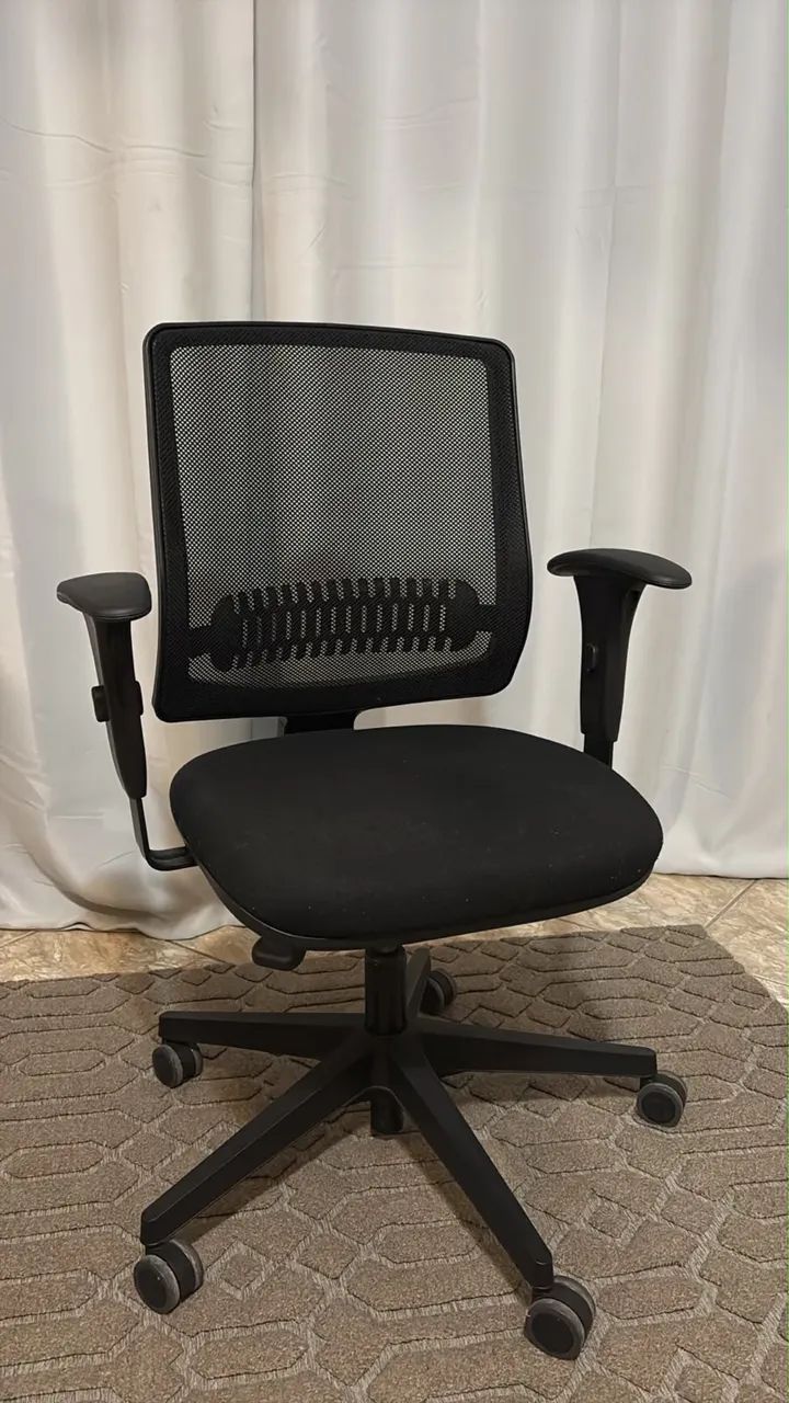 Cadeira Flexform Uni All Black - Impecável