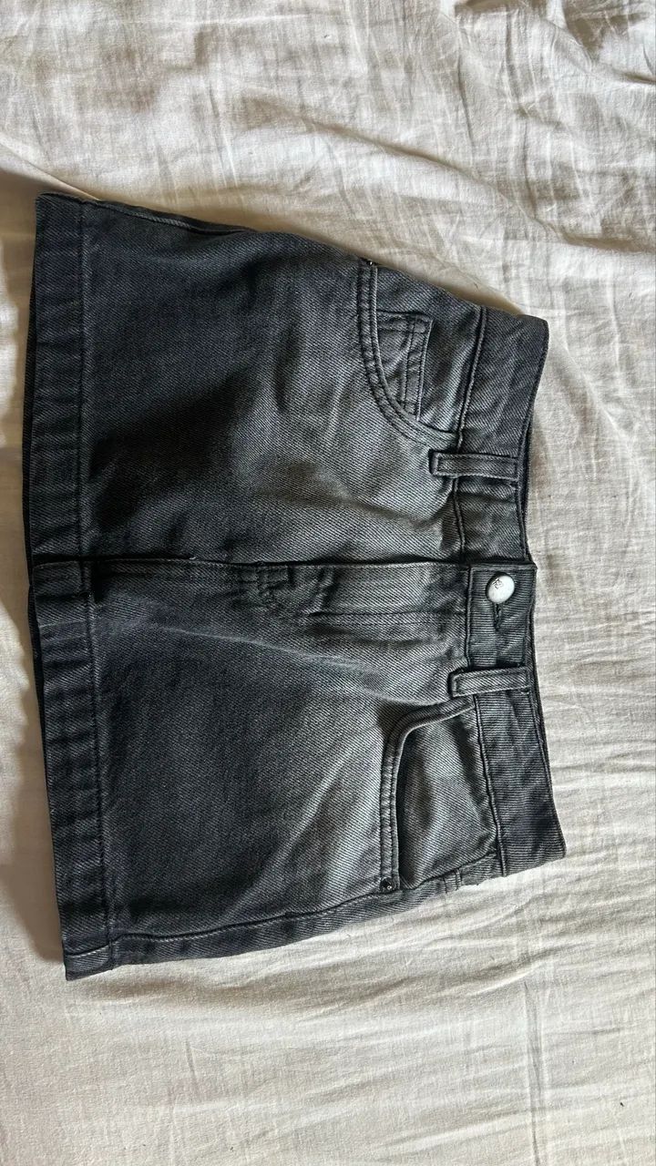 Saia jeans YOUCOM, com lavagem preta. Tamanho 30 - Foto 2