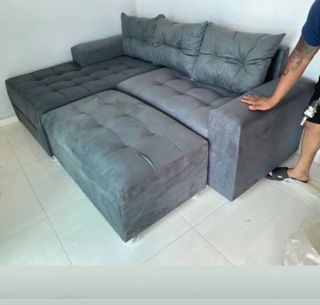 SOFÁ . Tenho pronta entrega. Disponível 