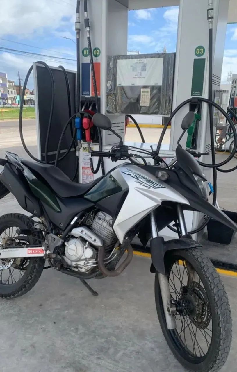 Vendo xre 2018