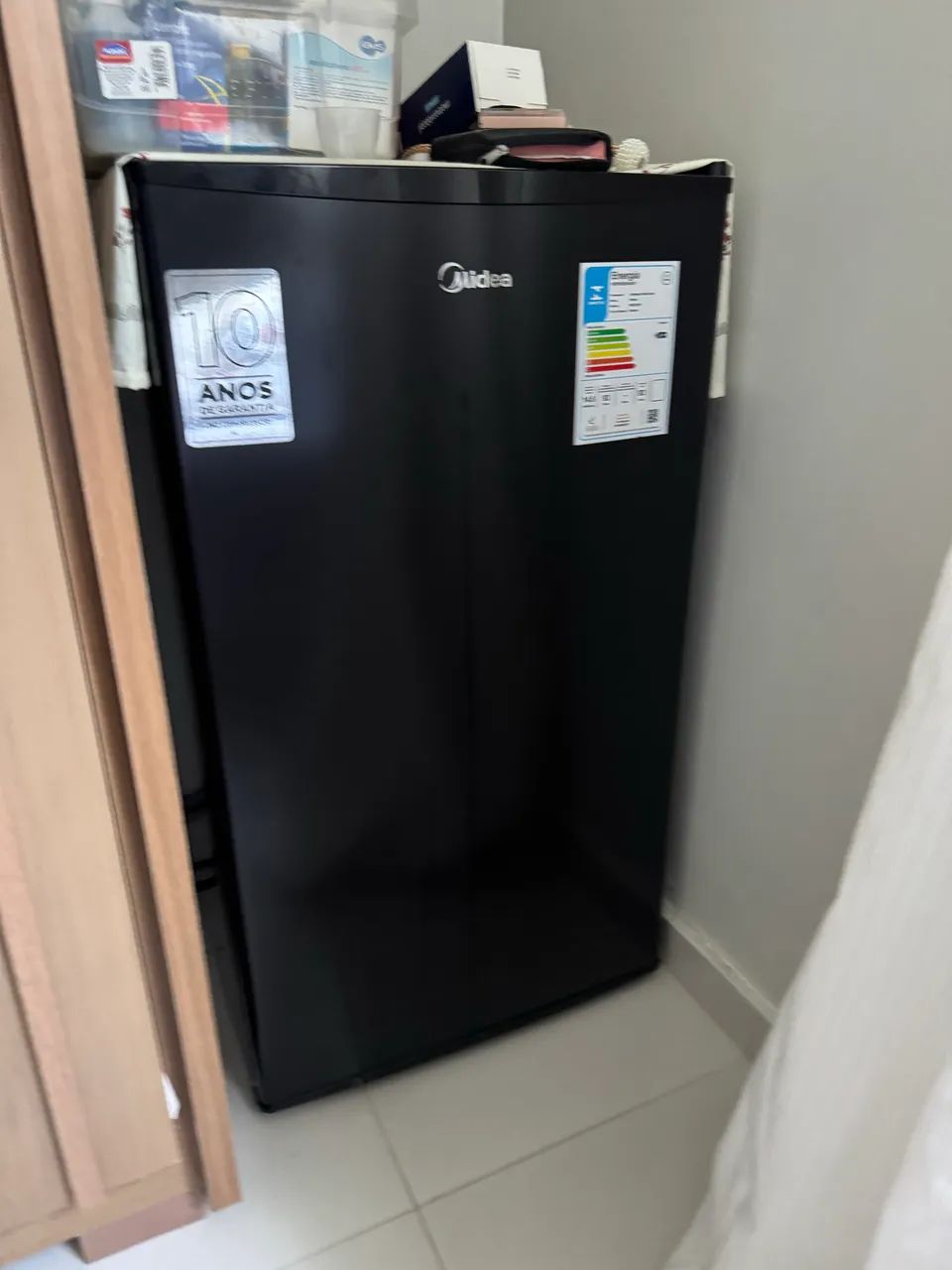 Frigobar Midea 124 litros 