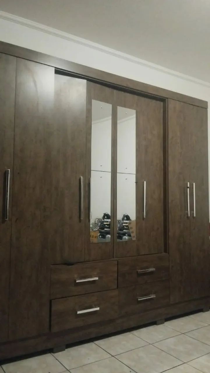 Guarda roupa casal 