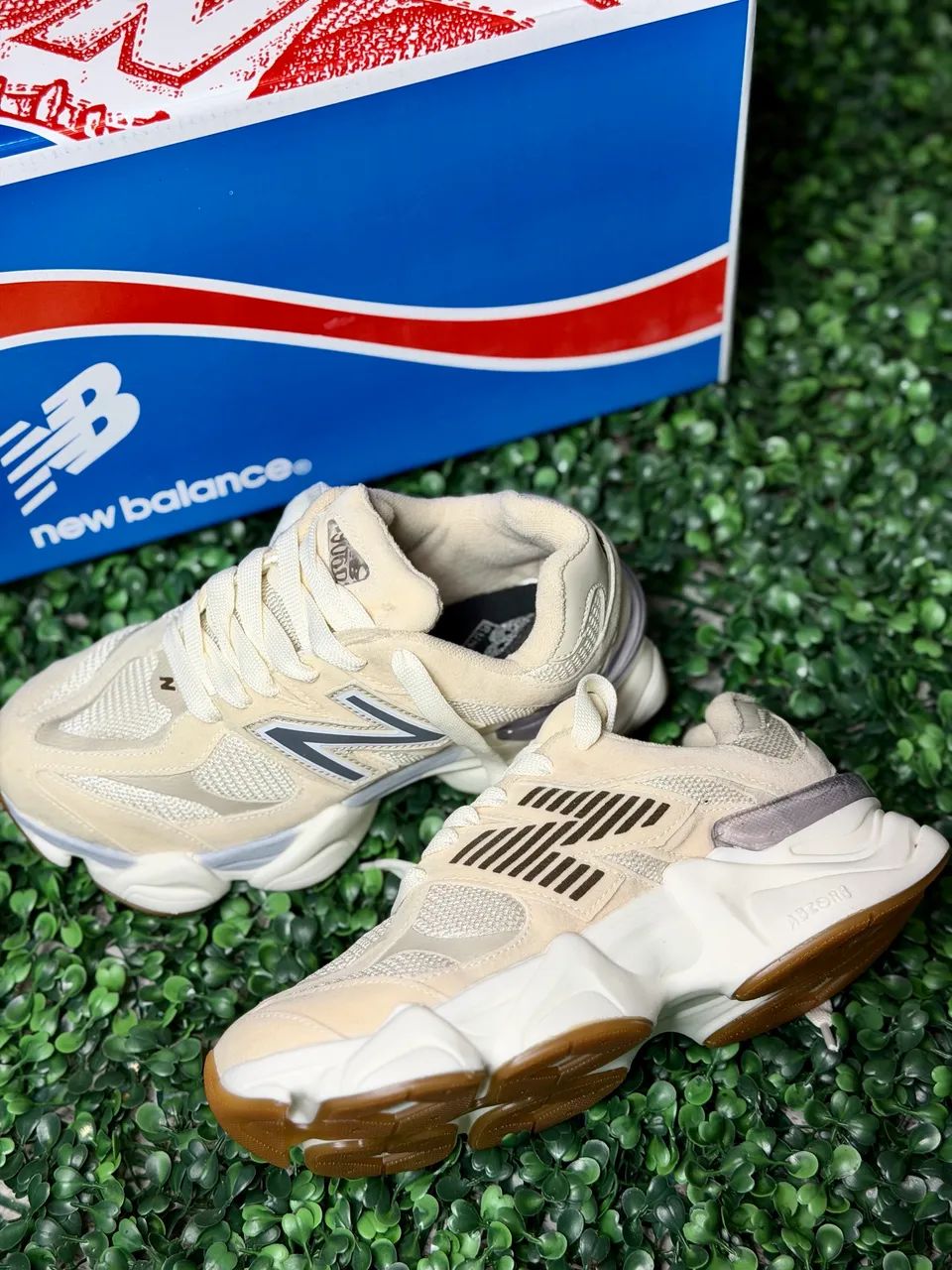 New Balance 9060