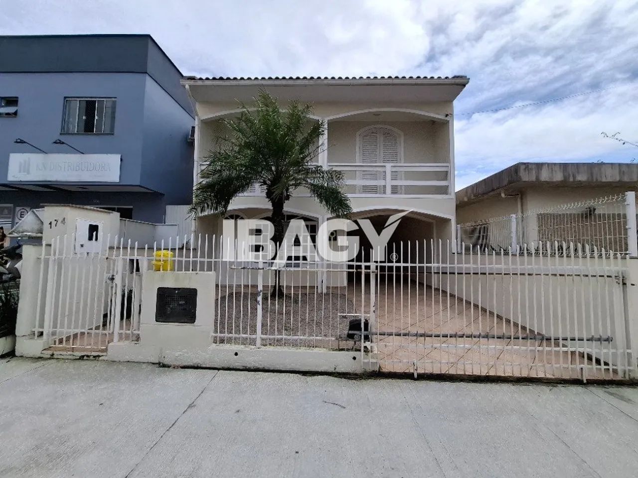 Excelente Casa 3 dormitório(s) em Centro - Biguaçu