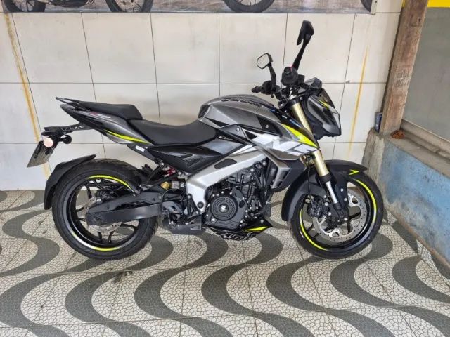 Bajaj 400 - 2026