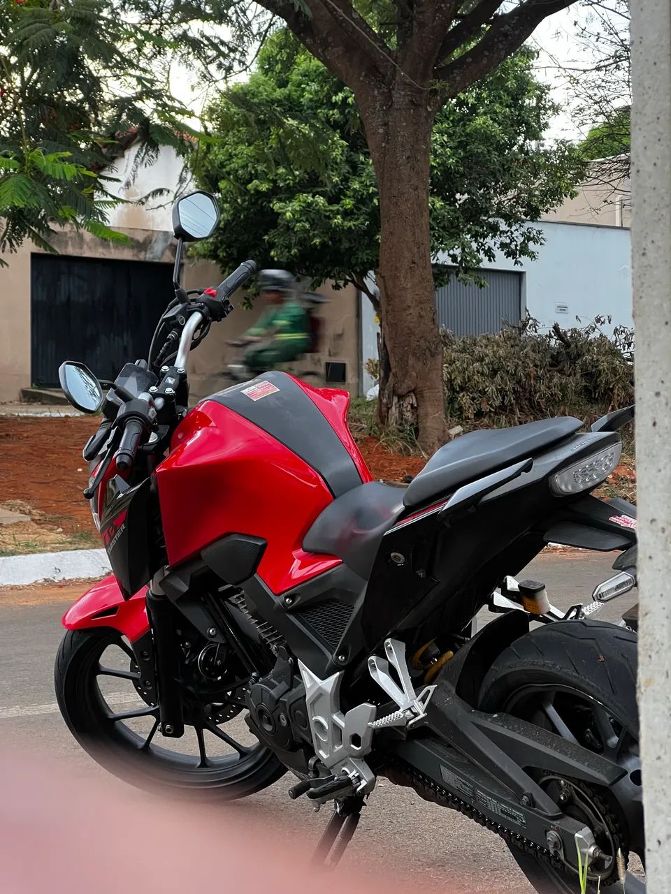 CB 300F ABS
