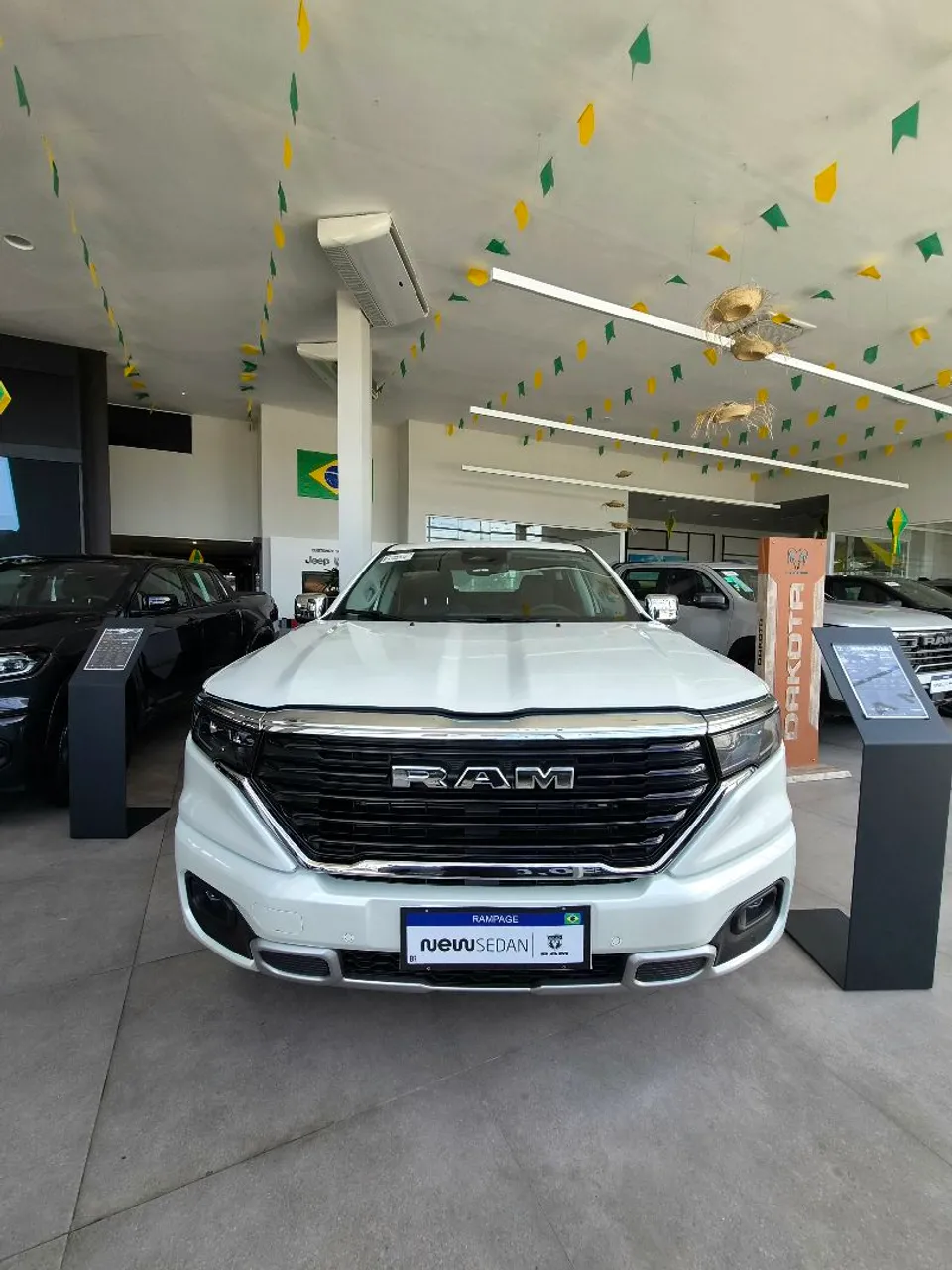 TAMPA DE MALA RAM RAMPAGE LARAMIE - Peças para carros, vans e