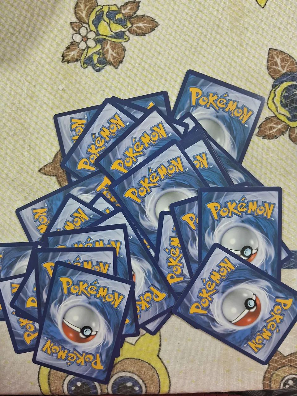100 Cartas pokémon tcg variadas  - Foto 3