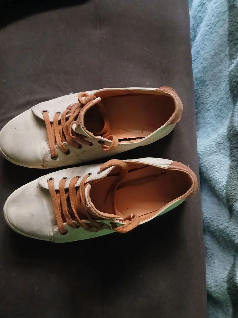 Tenis Levis