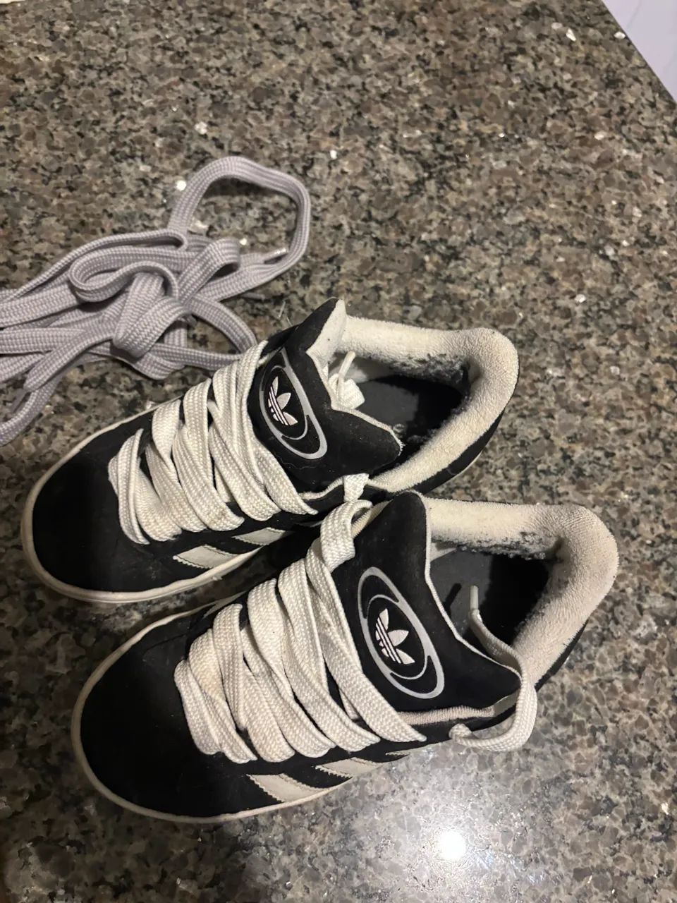 Tênis Adidas Campus Preto - Usado - Foto 4