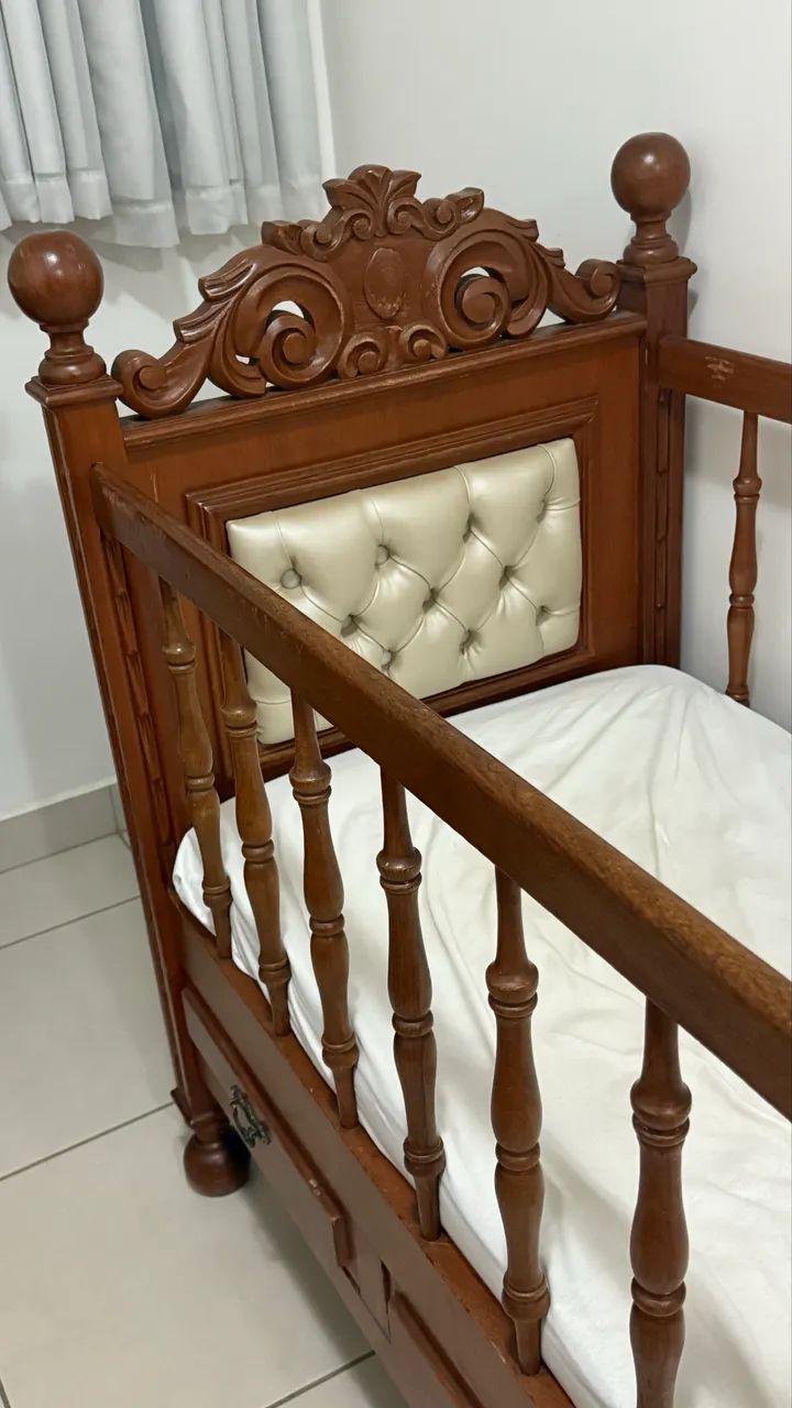 Berço de madeira maciça clássico  - Foto 3