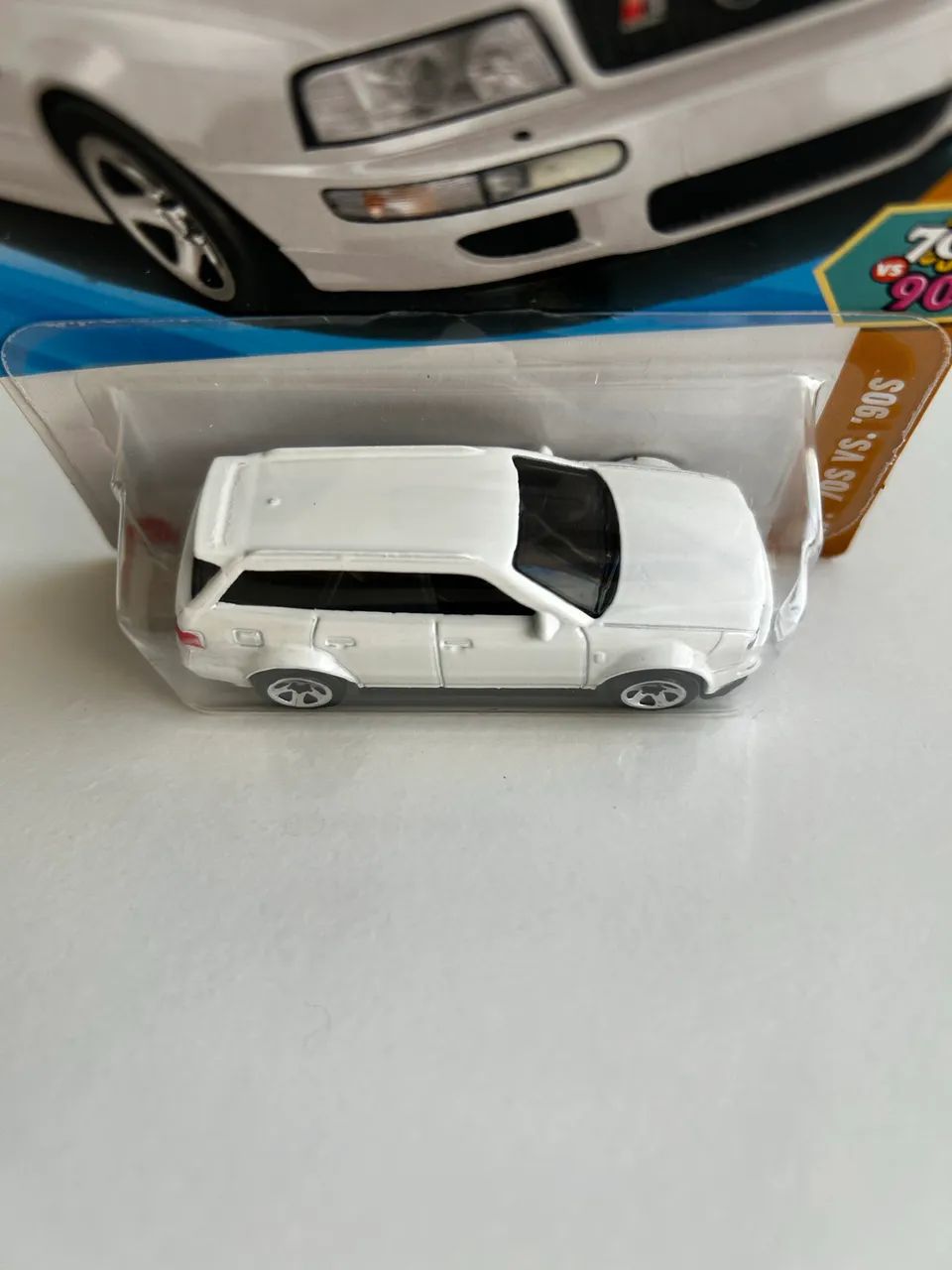 Hot Wheels 94 Audi Avant RS2 Branco - Foto 2